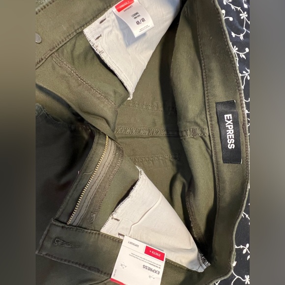 NWT $80 Express Women’s Olive Ripped High Rise Super Soft Raw Hem Leggings Jeans - Picture 8 of 8